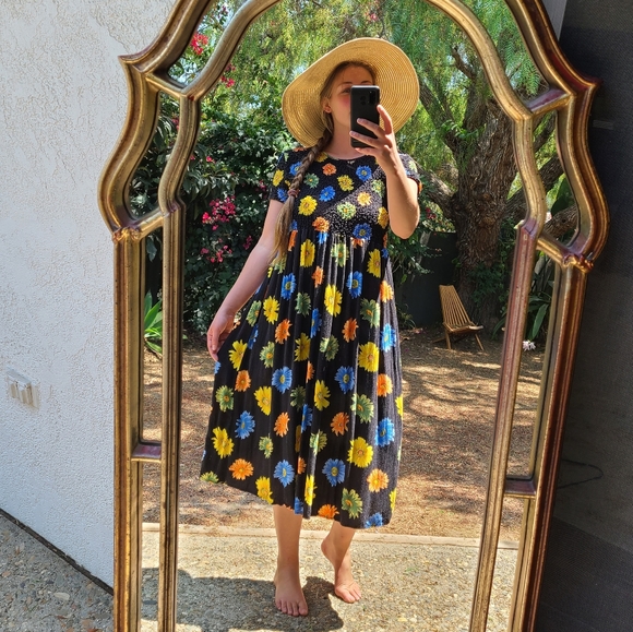 Vintage Dresses & Skirts - Vintage Impressions 90s Scrunch Floral Midi Dress